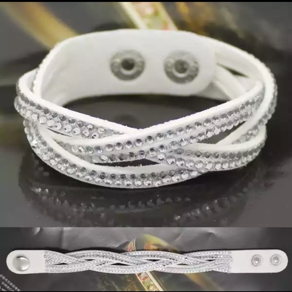 Jewelry - 3/$15 sale‼️Any occasion white braided bracelet